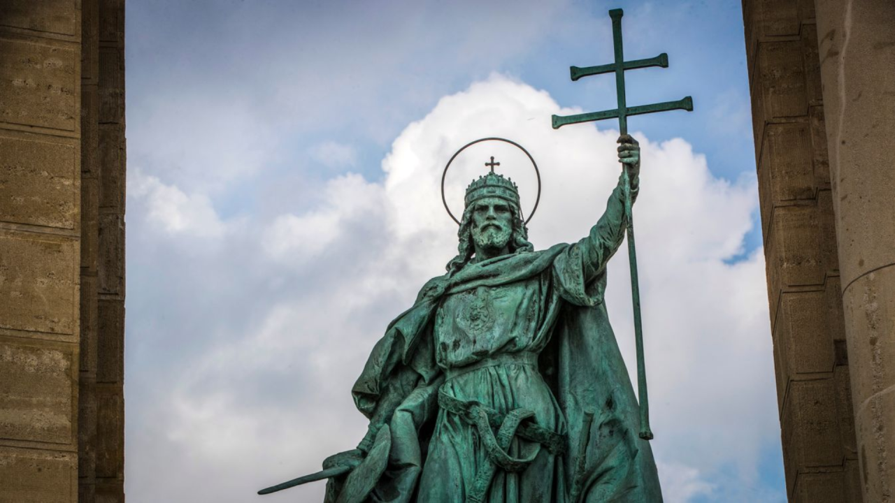 Szent István és a rejtett szimbólumok – Miért lett augusztus 20. nemzeti ünnep?