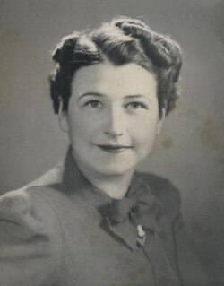 https://upload.wikimedia.org/wikipedia/en/thumb/2/21/Ruth_Graves_Wakefield.jpeg/250px-Ruth_Graves_Wakefield.jpeg